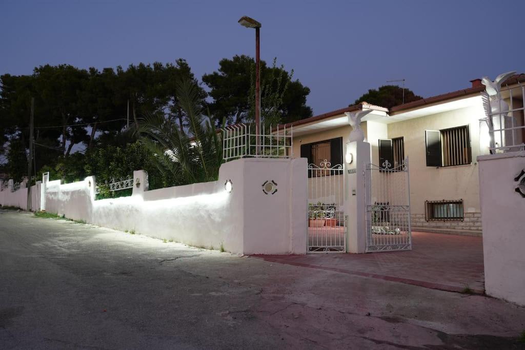 Villa Ada Leporano Kültér fotó