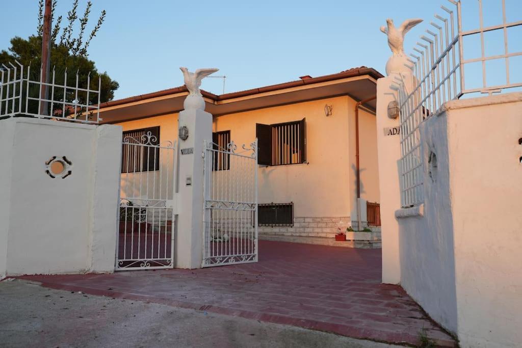 Villa Ada Leporano Kültér fotó